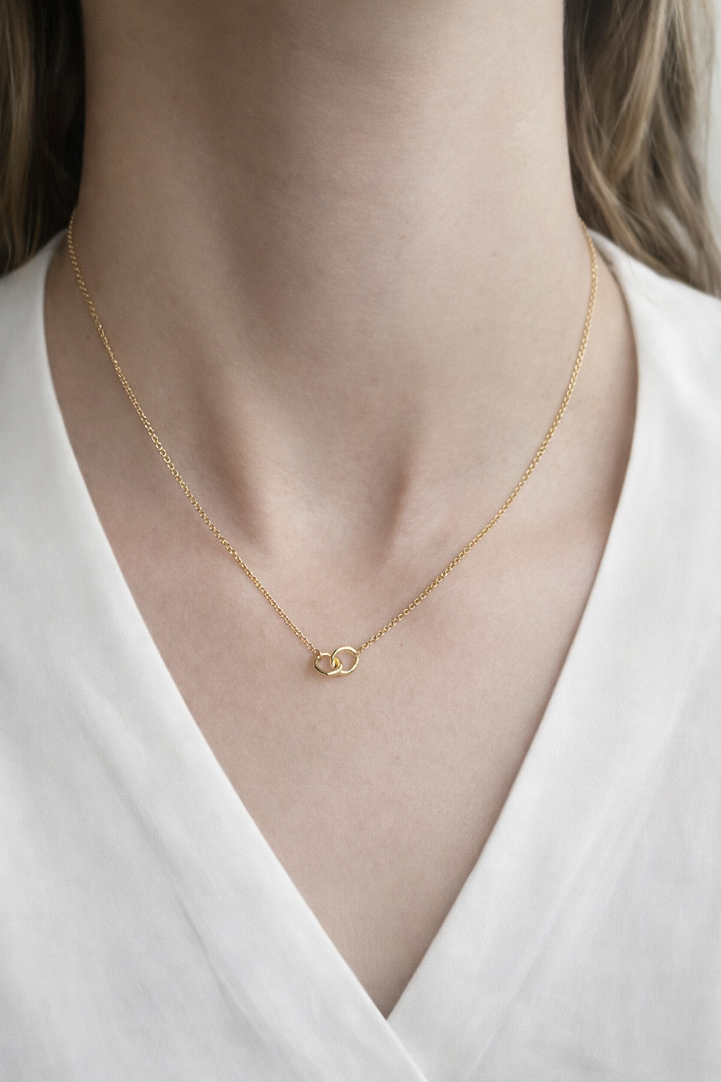 Connected Rings Pendant Necklace